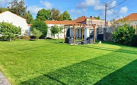 House With Pool And Garden In Esmoriz Near Porto